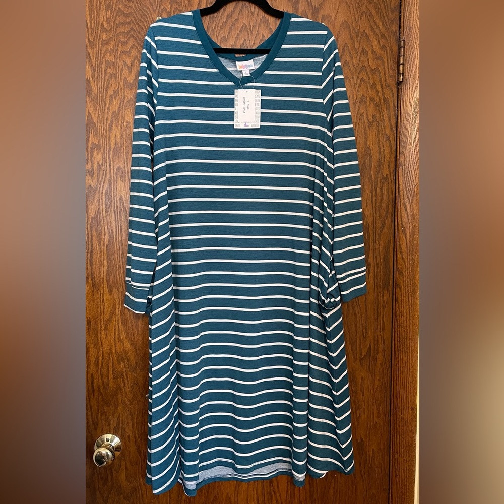 LuLaRoe Emily - L - NWT